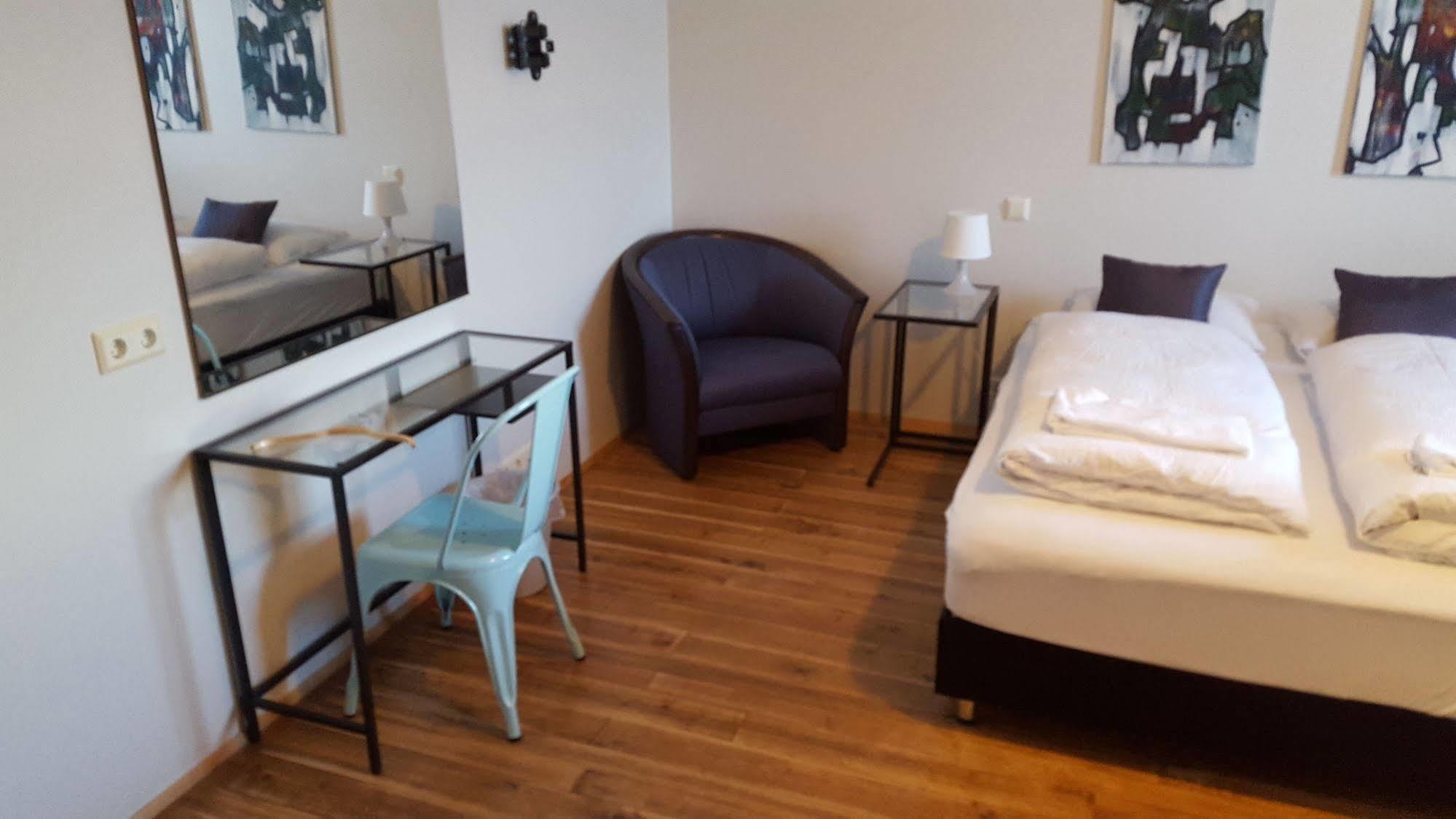 Hotel Sveinbjarnargerdi Svalbarthseyri Dış mekan fotoğraf
